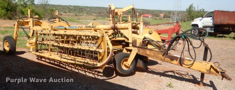 image for item ET9168 Vermeer R23 hay rake