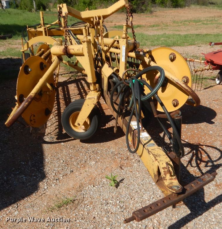 image for item ET9168 Vermeer R23 hay rake