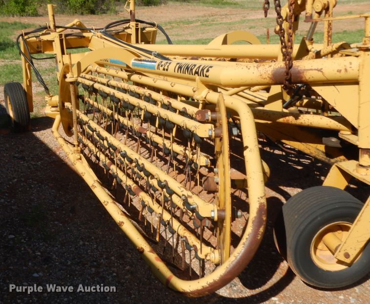 image for item ET9168 Vermeer R23 hay rake