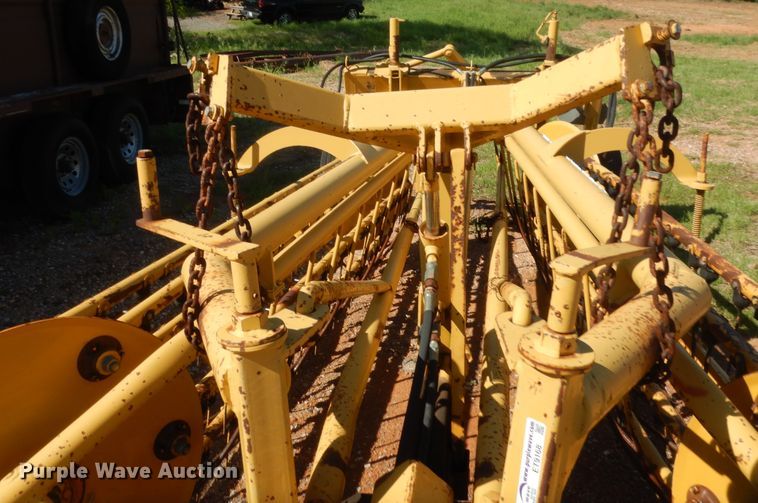 image for item ET9168 Vermeer R23 hay rake