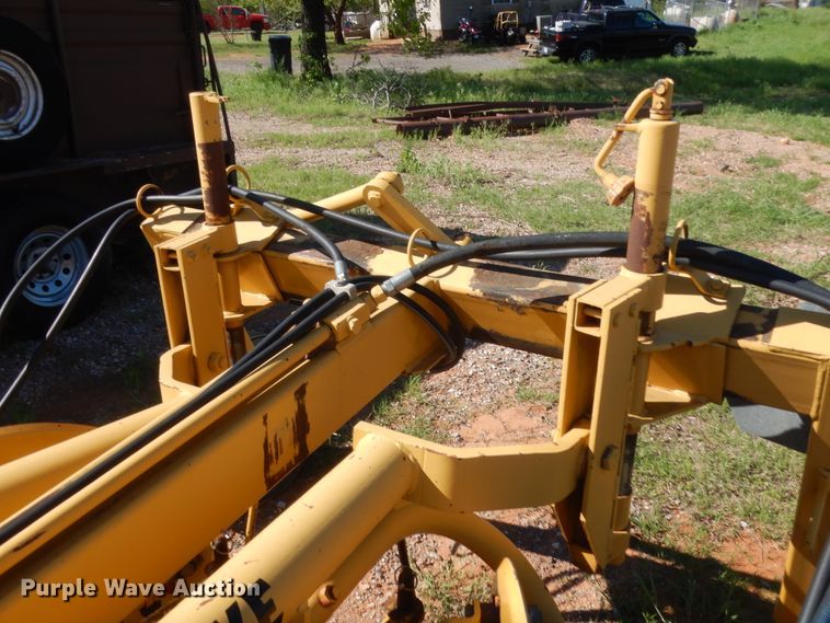 image for item ET9168 Vermeer R23 hay rake