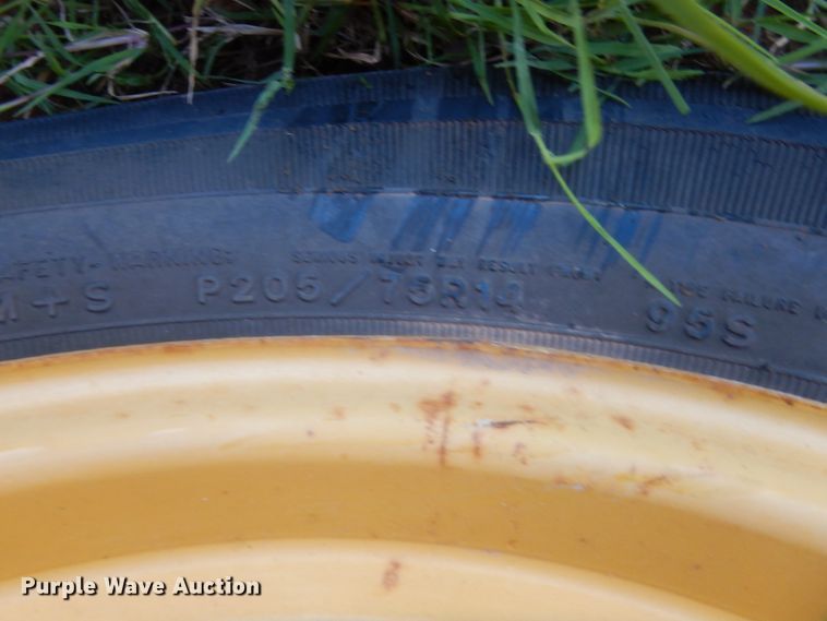 image for item ET9168 Vermeer R23 hay rake