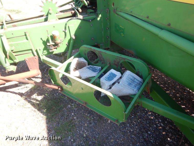image for item ET9172 John Deere 346  small square baler