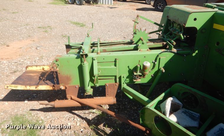 image for item ET9172 John Deere 346  small square baler