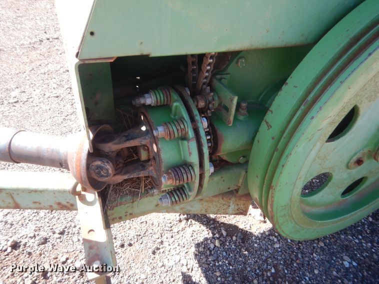 image for item ET9172 John Deere 346  small square baler