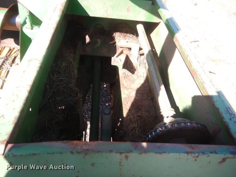 image for item ET9172 John Deere 346  small square baler