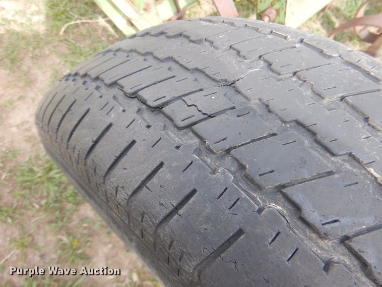 image for item FI9042 John Deere spring tooth roller packer