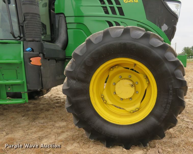 image for item FP9277 2014 John Deere 6125M  MFWD tractor