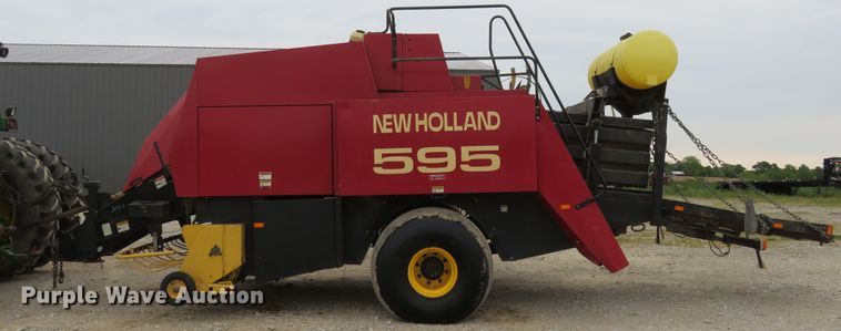 image for item FP9278 1999 New Holland 595  large square baler
