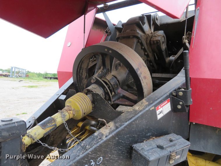 image for item FP9278 1999 New Holland 595  large square baler