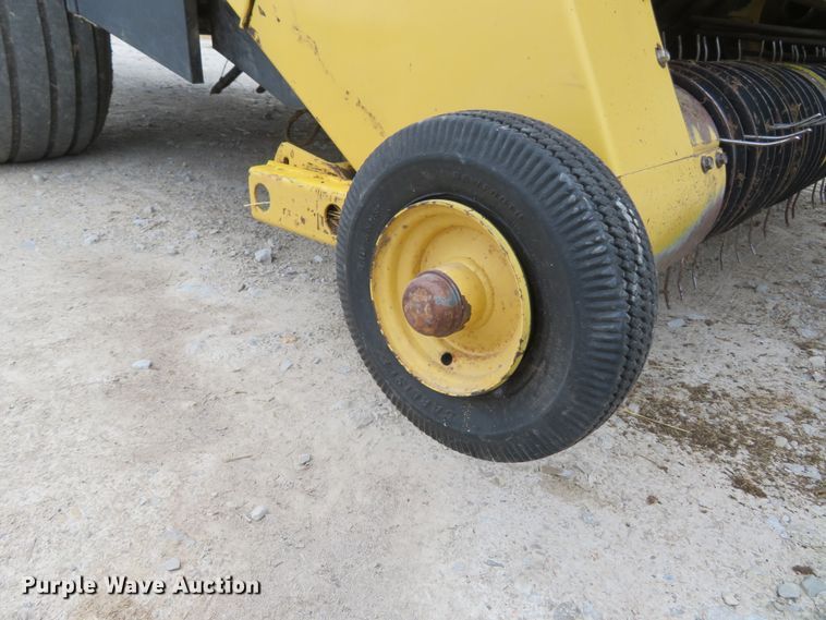 image for item FP9278 1999 New Holland 595  large square baler