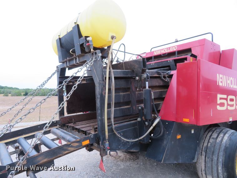 image for item FP9278 1999 New Holland 595  large square baler