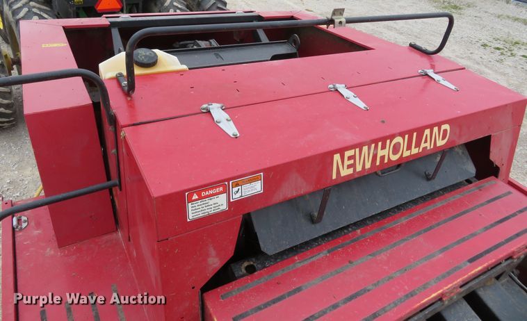 image for item FP9278 1999 New Holland 595  large square baler