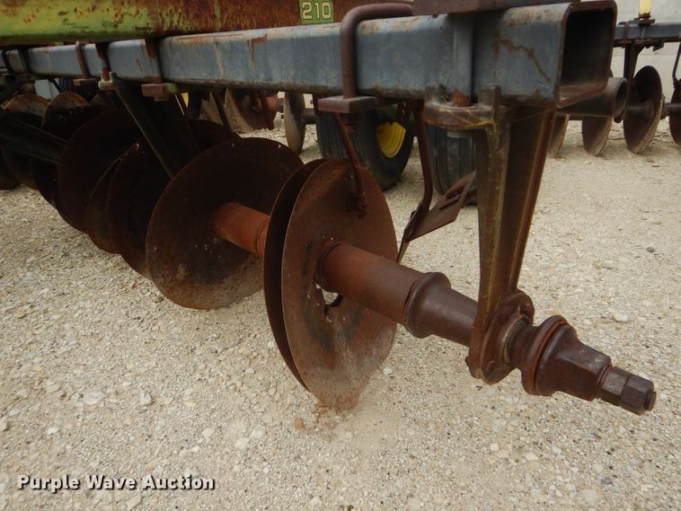 image for item HF9210 John Deere 210  off-set disk