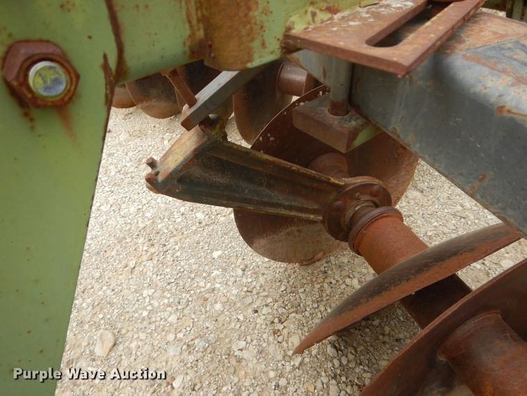 image for item HF9210 John Deere 210  off-set disk