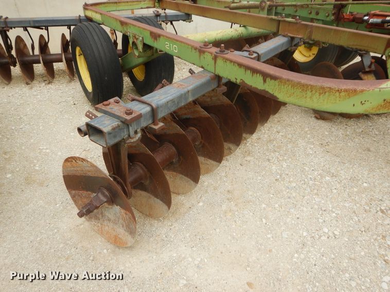 image for item HF9210 John Deere 210  off-set disk