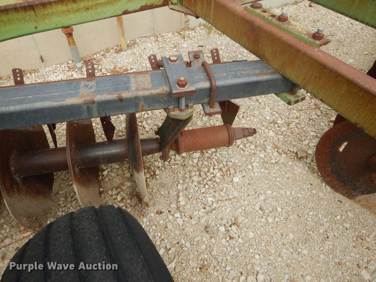 image for item HF9210 John Deere 210  off-set disk