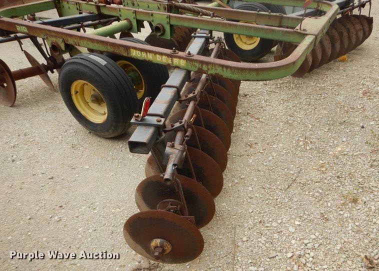 image for item HF9210 John Deere 210  off-set disk