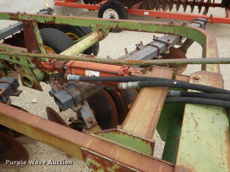 image for item HF9210 John Deere 210  off-set disk