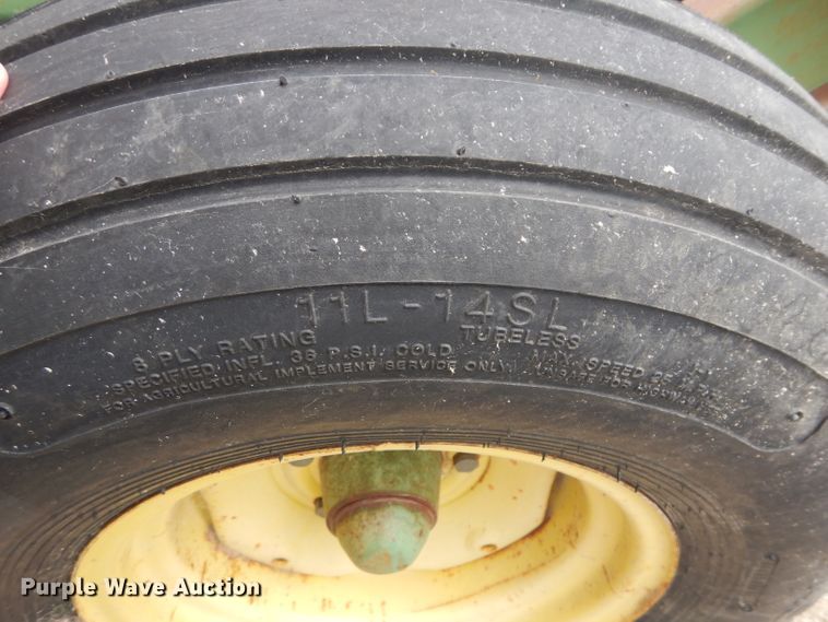 image for item HF9210 John Deere 210  off-set disk