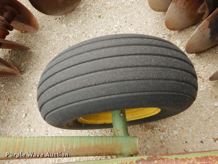 image for item HF9210 John Deere 210  off-set disk