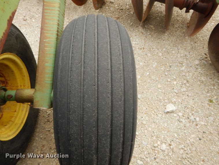 image for item HF9210 John Deere 210  off-set disk