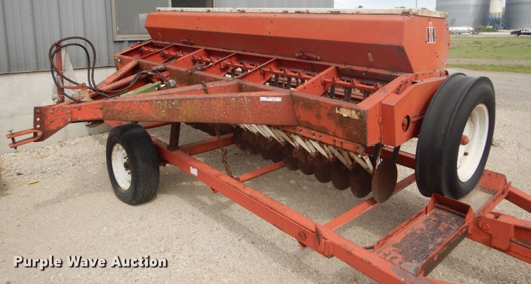 image for item HF9211 International 510  grain drill