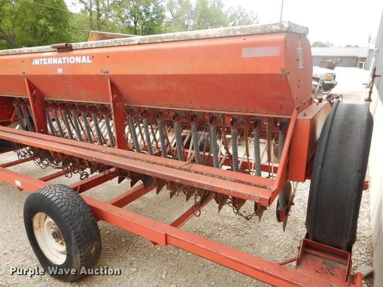 image for item HF9211 International 510  grain drill