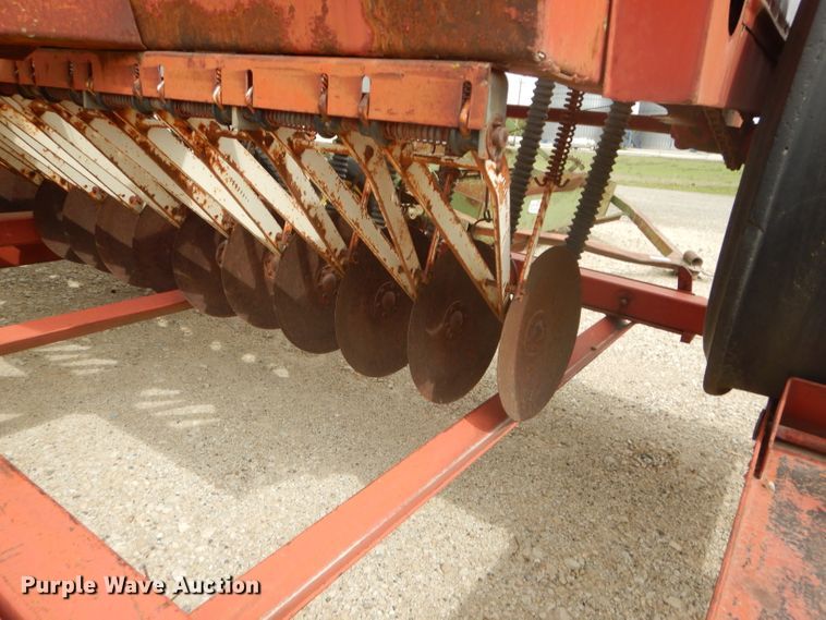 image for item HF9211 International 510  grain drill