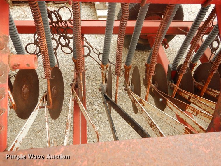 image for item HF9211 International 510  grain drill