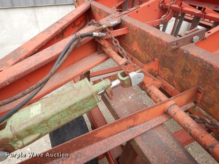 image for item HF9211 International 510  grain drill