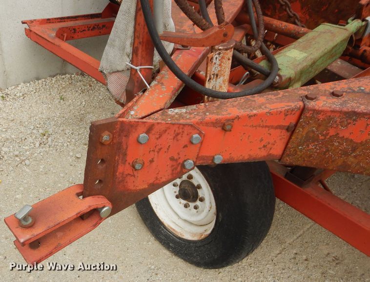 image for item HF9211 International 510  grain drill