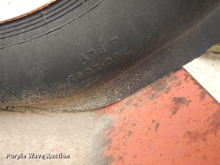 image for item HF9211 International 510  grain drill