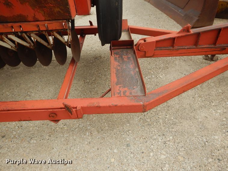 image for item HF9211 International 510  grain drill