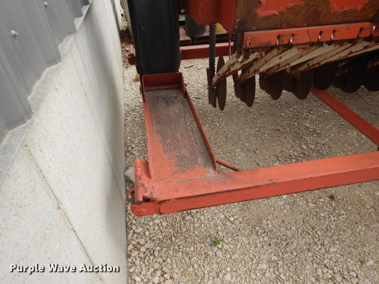 image for item HF9211 International 510  grain drill