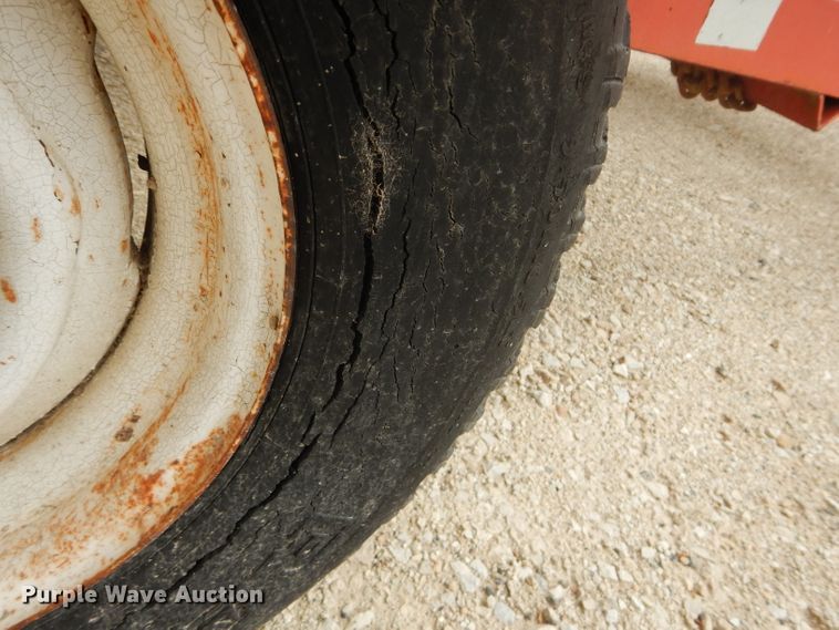 image for item HF9211 International 510  grain drill