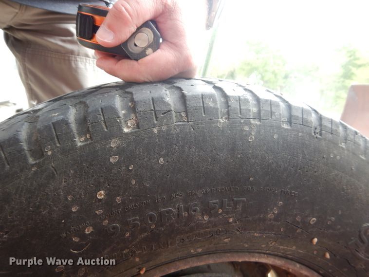 image for item HF9211 International 510  grain drill