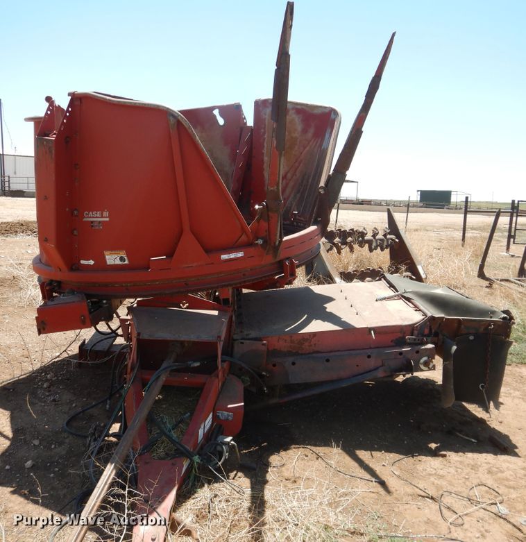 image for item HI9073 Case IH 8610  bale processor