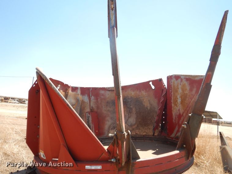 image for item HI9073 Case IH 8610  bale processor