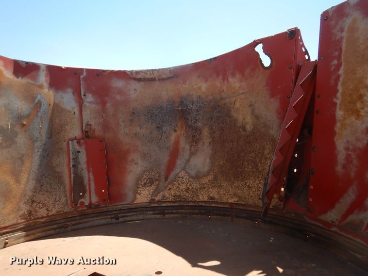 image for item HI9073 Case IH 8610  bale processor