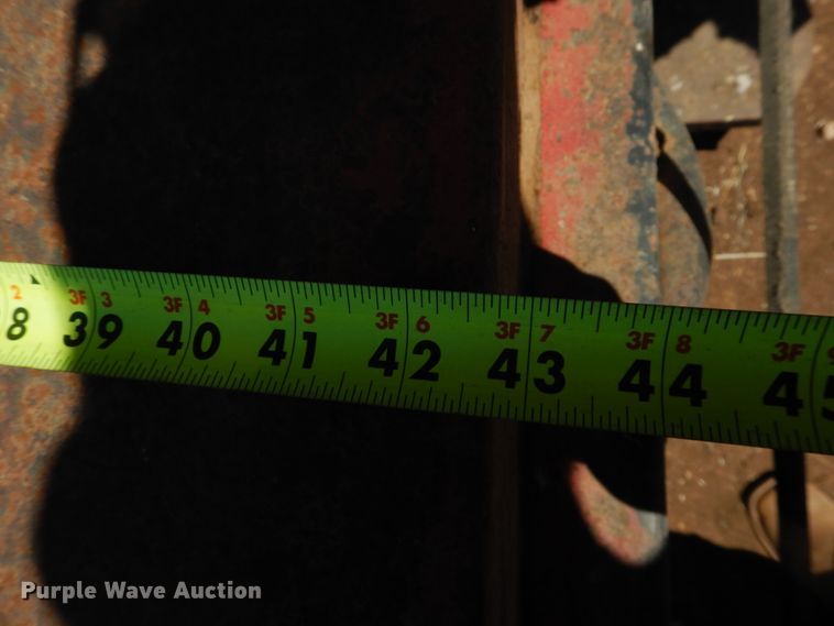 image for item HI9073 Case IH 8610  bale processor