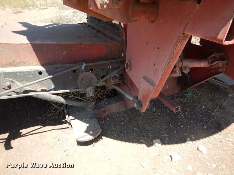 image for item HI9073 Case IH 8610  bale processor