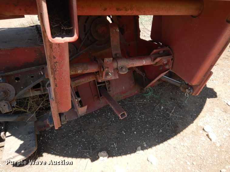image for item HI9073 Case IH 8610  bale processor