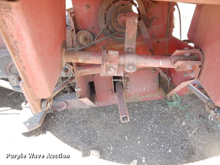 image for item HI9073 Case IH 8610  bale processor