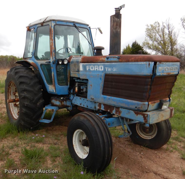 image for item HL9412 Ford TW30  tractor