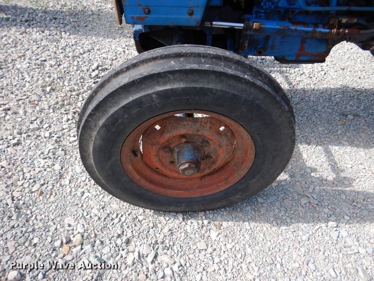 image for item HL9451 Long 510  tractor