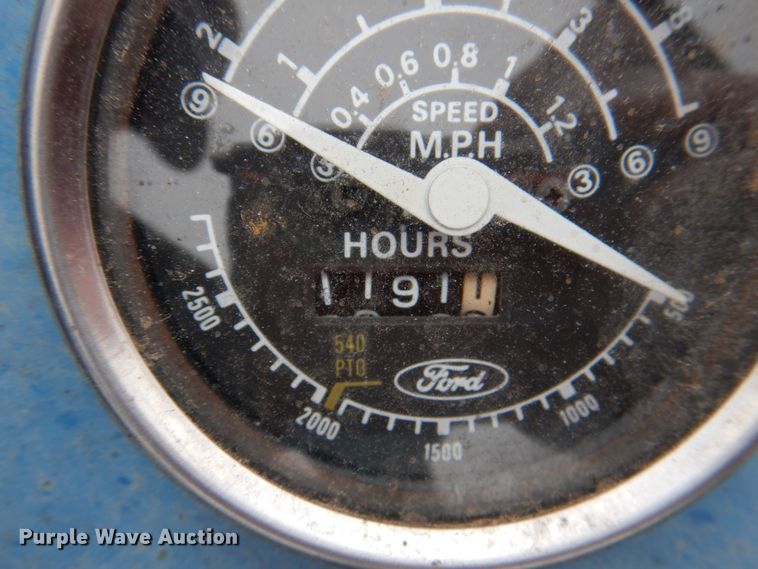 image for item HL9457 Ford A1012T  tractor