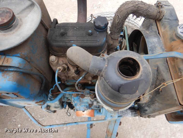 image for item HL9457 Ford A1012T  tractor