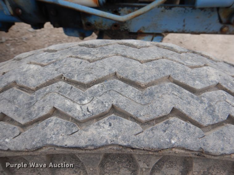 image for item HL9457 Ford A1012T  tractor