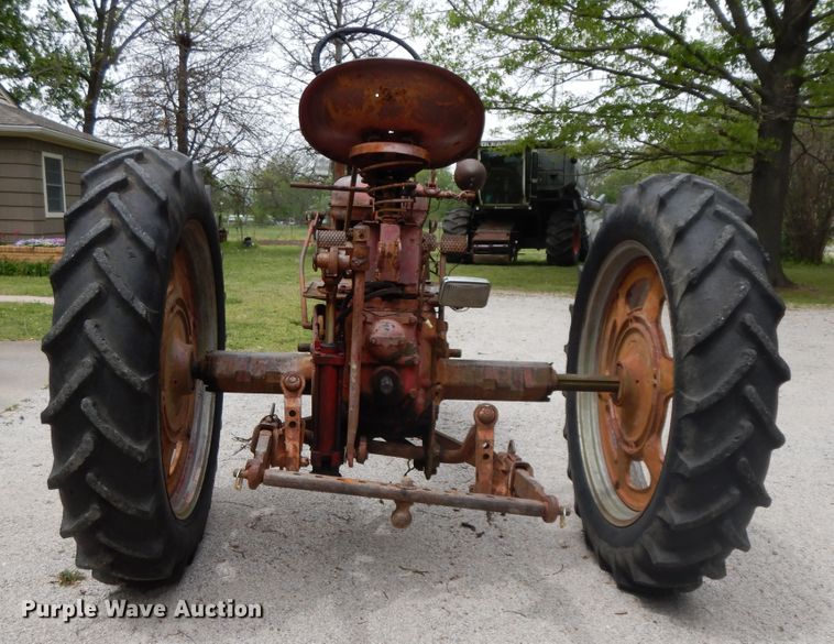 image for item HO9417 1953 Farmall Super C  tractor